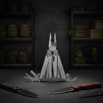 לדרמן וסכינים